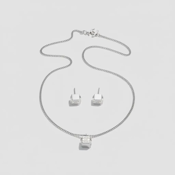 シャネル スクエア ネックレス スタッドピアス ホワイト