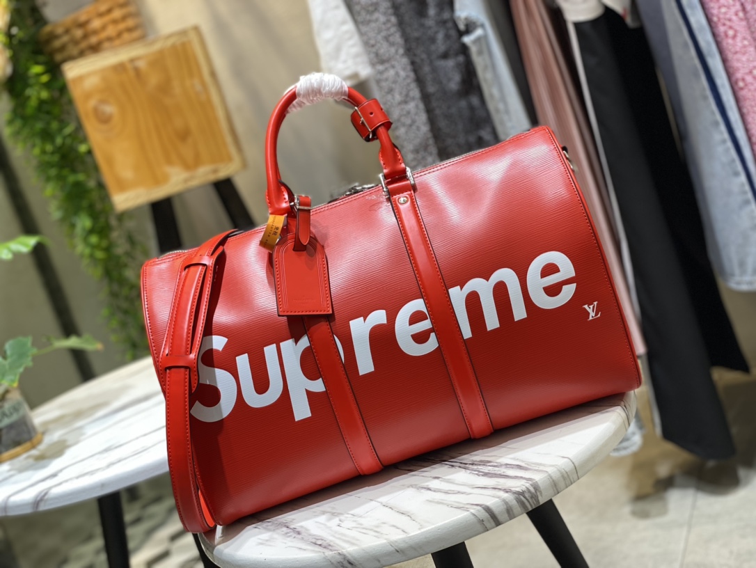 ルイ・ヴィトン Supreme キーポル・バンドリエール 45 トラベルバッグ レッド 詳細画像 2
