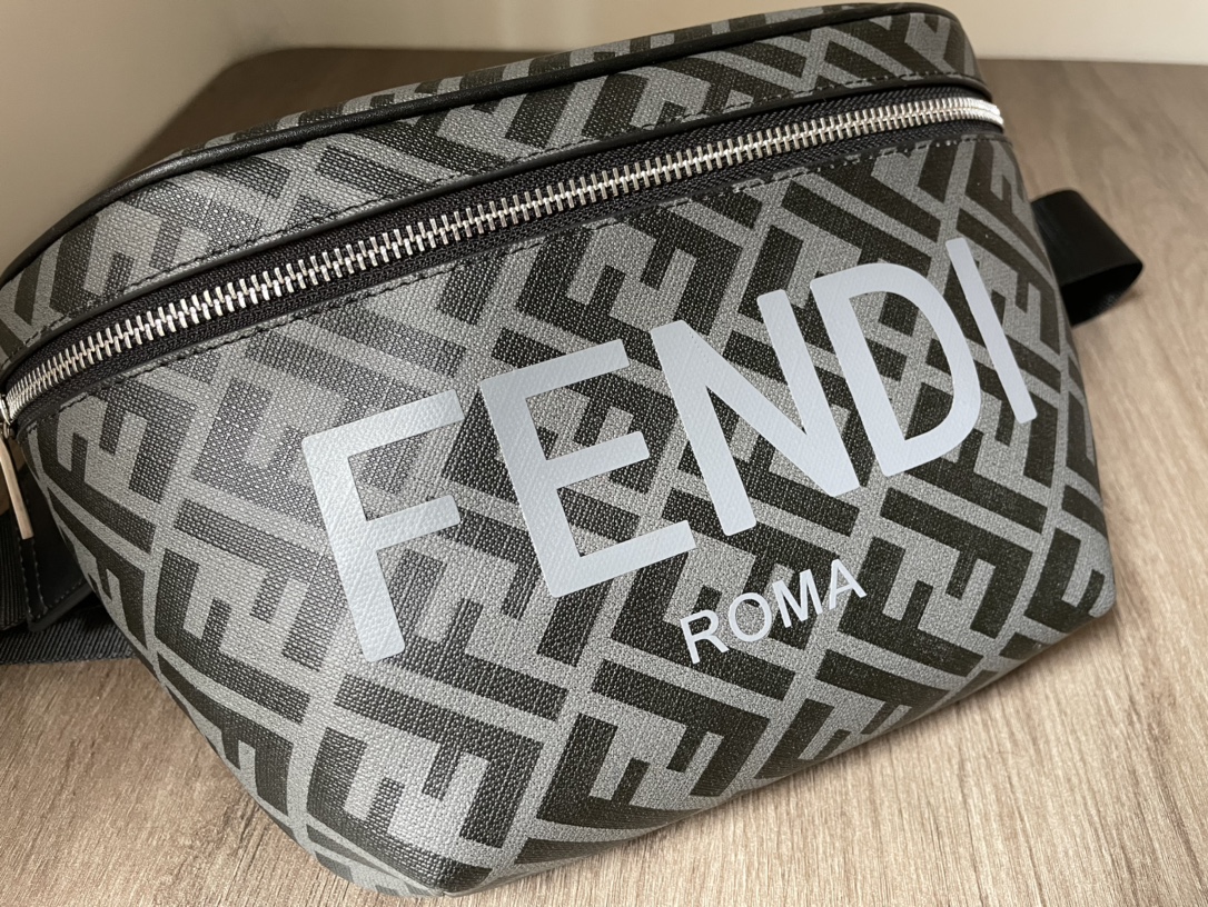 フェンディ FFロゴ ベルトバッグ チェストバッグ グレー 詳細画像 3