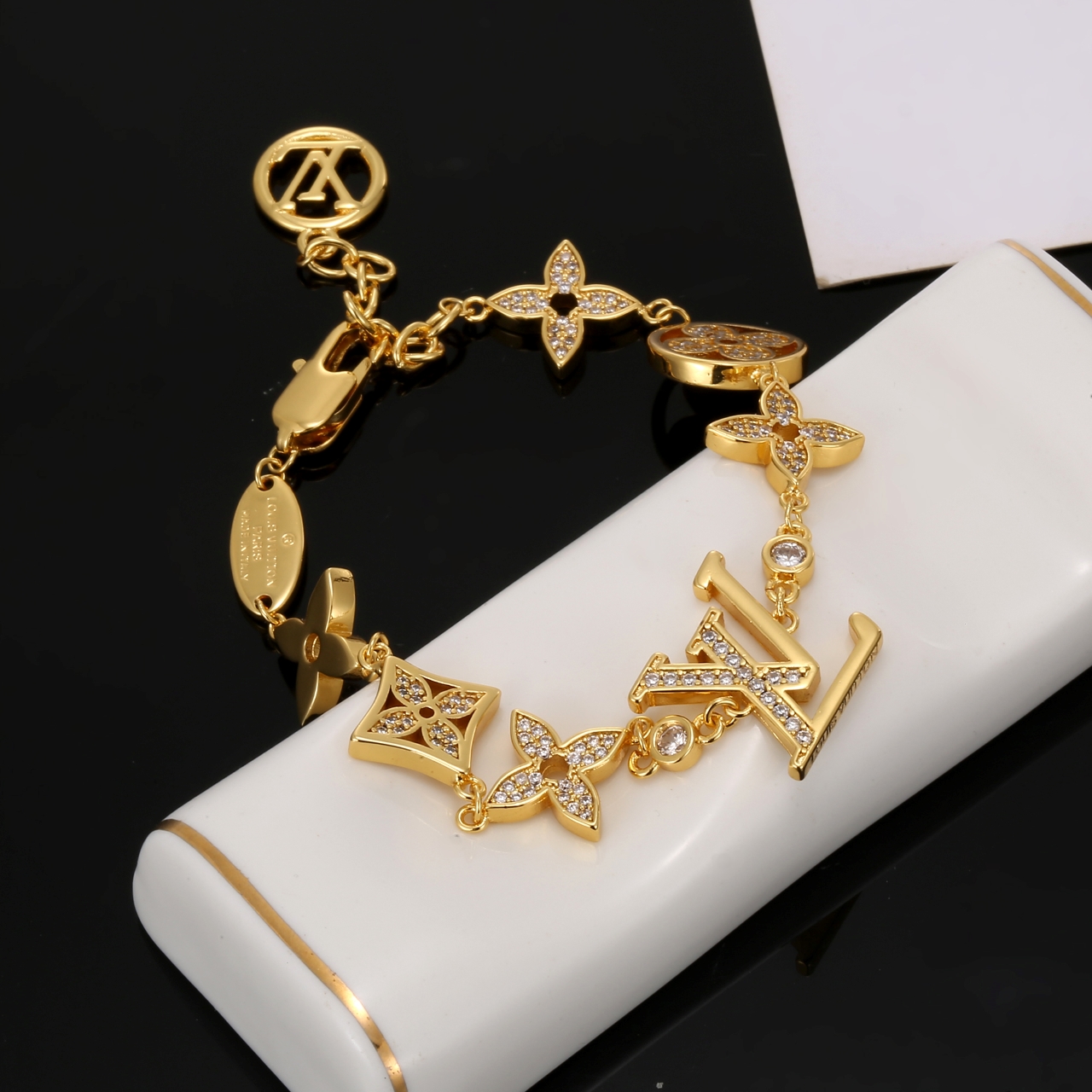 ルイ・ヴィトン LV レター モノグラムフラワー ブレスレット ゴールド 詳細画像 1
