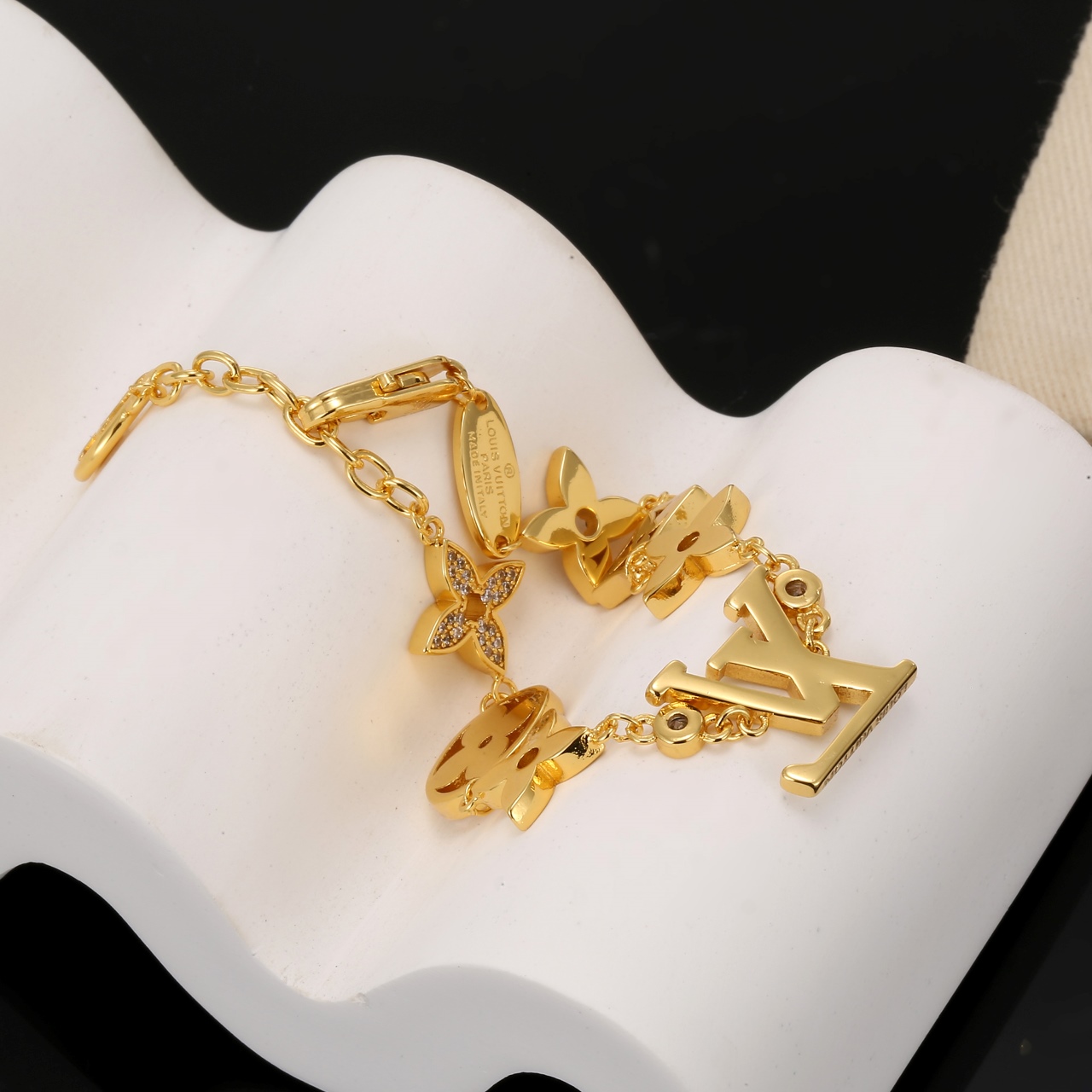 ルイ・ヴィトン LV レター モノグラムフラワー ブレスレット ゴールド 詳細画像 3