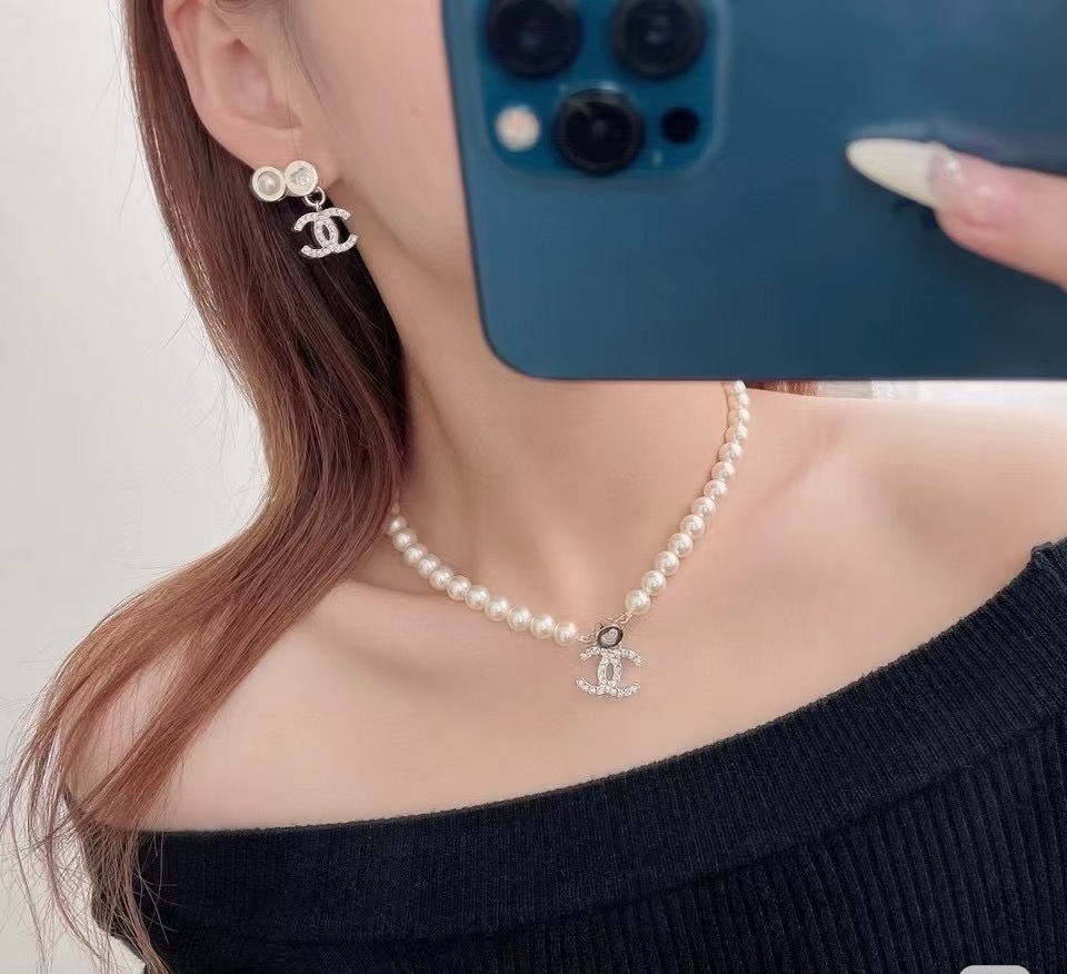 シャネル パール オーバルロゴプレート 真鍮 セーターチェーン ネックレス 詳細画像 3