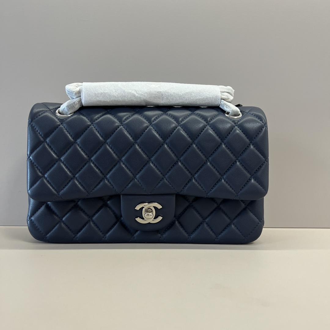 シャネル クラシック 2.55 ダイヤキルティング CF 25cm チェーンフラップ ショルダーバッグ ブルー ラムスキン シルバー金具 詳細画像 1