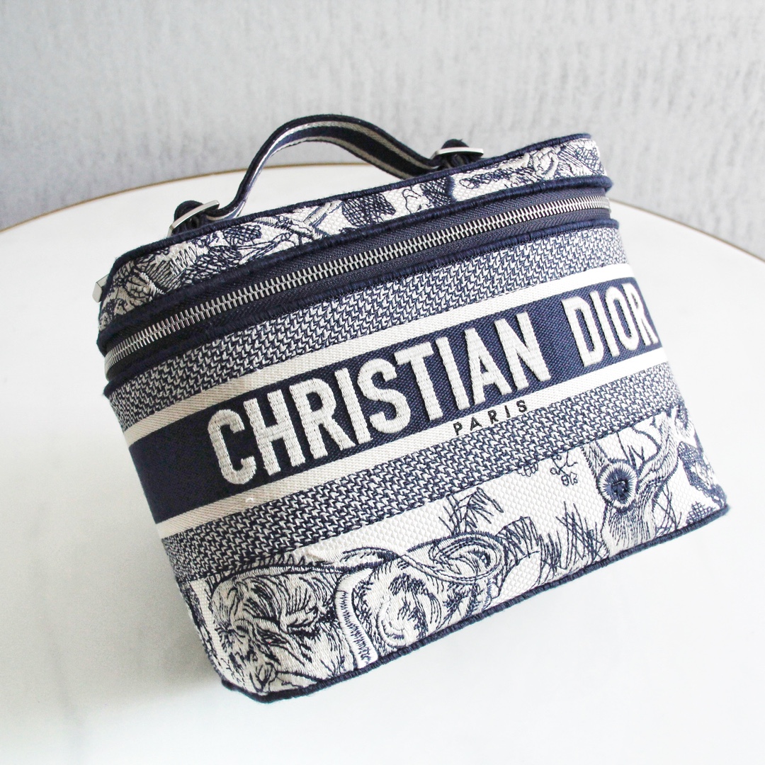 ディオール Travel バニティケース トワル・ドゥ・ジュイ刺繍キャンバス ネイビー×ホワイト 詳細画像 2