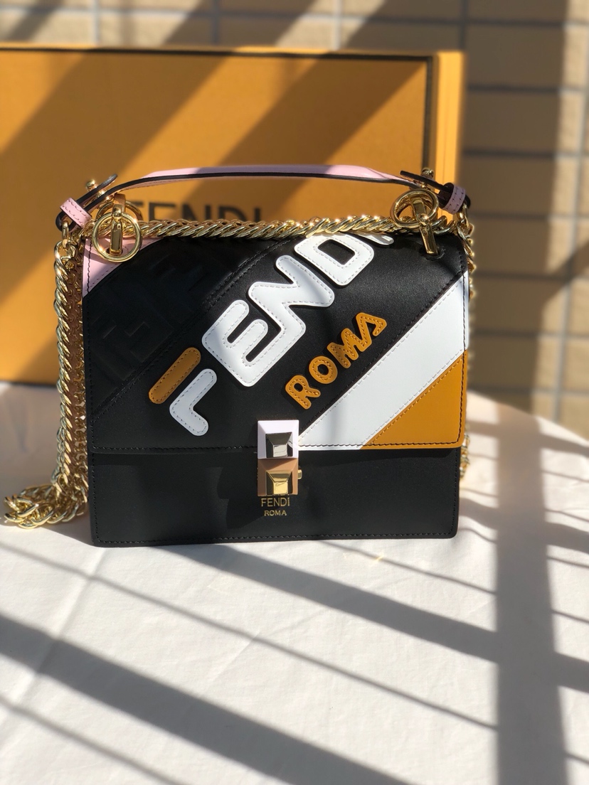 フェンディ FENDI × FILA コラボ カーフスキン ショルダーハンドバッグ ブラック 詳細画像 3