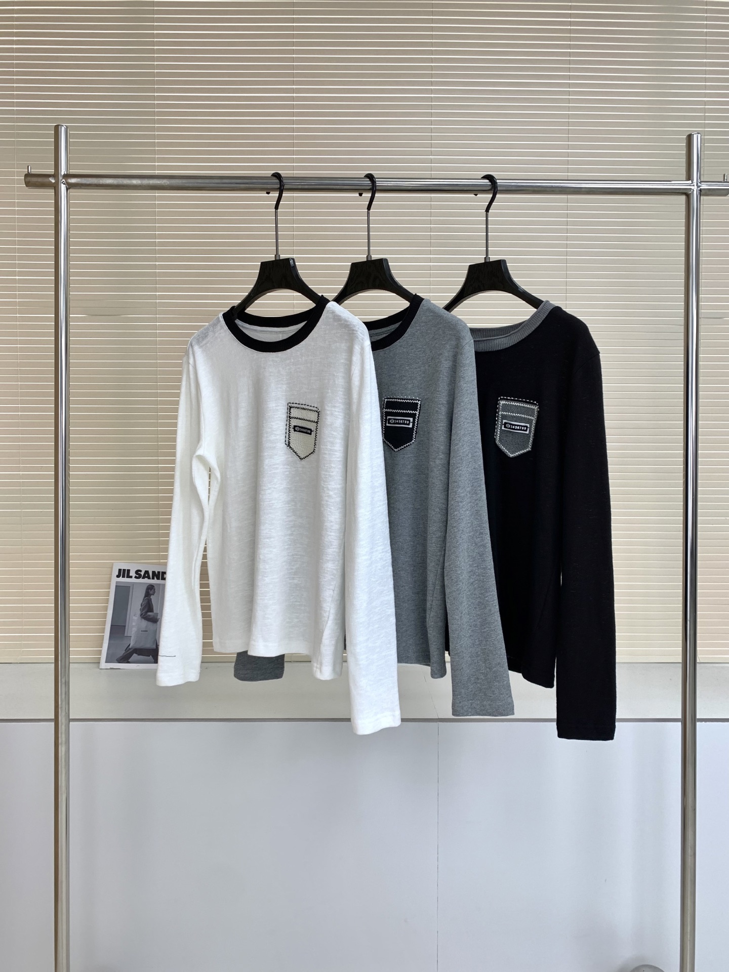 ポケットディテール 長袖Tシャツ ブラック ホワイト グレー 詳細画像 1