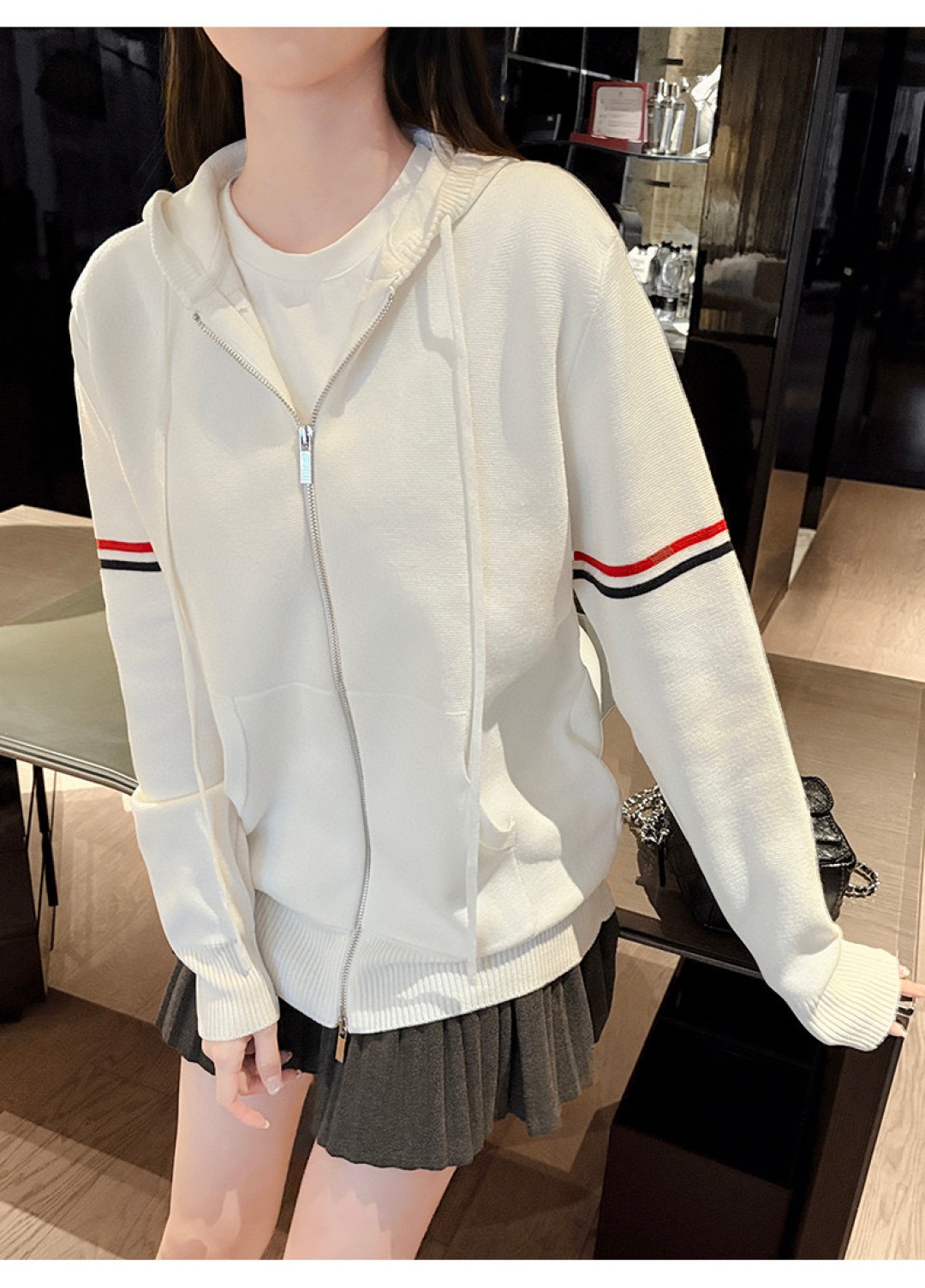 袖ライン入りジップアップニットパーカー アイボリー T224300