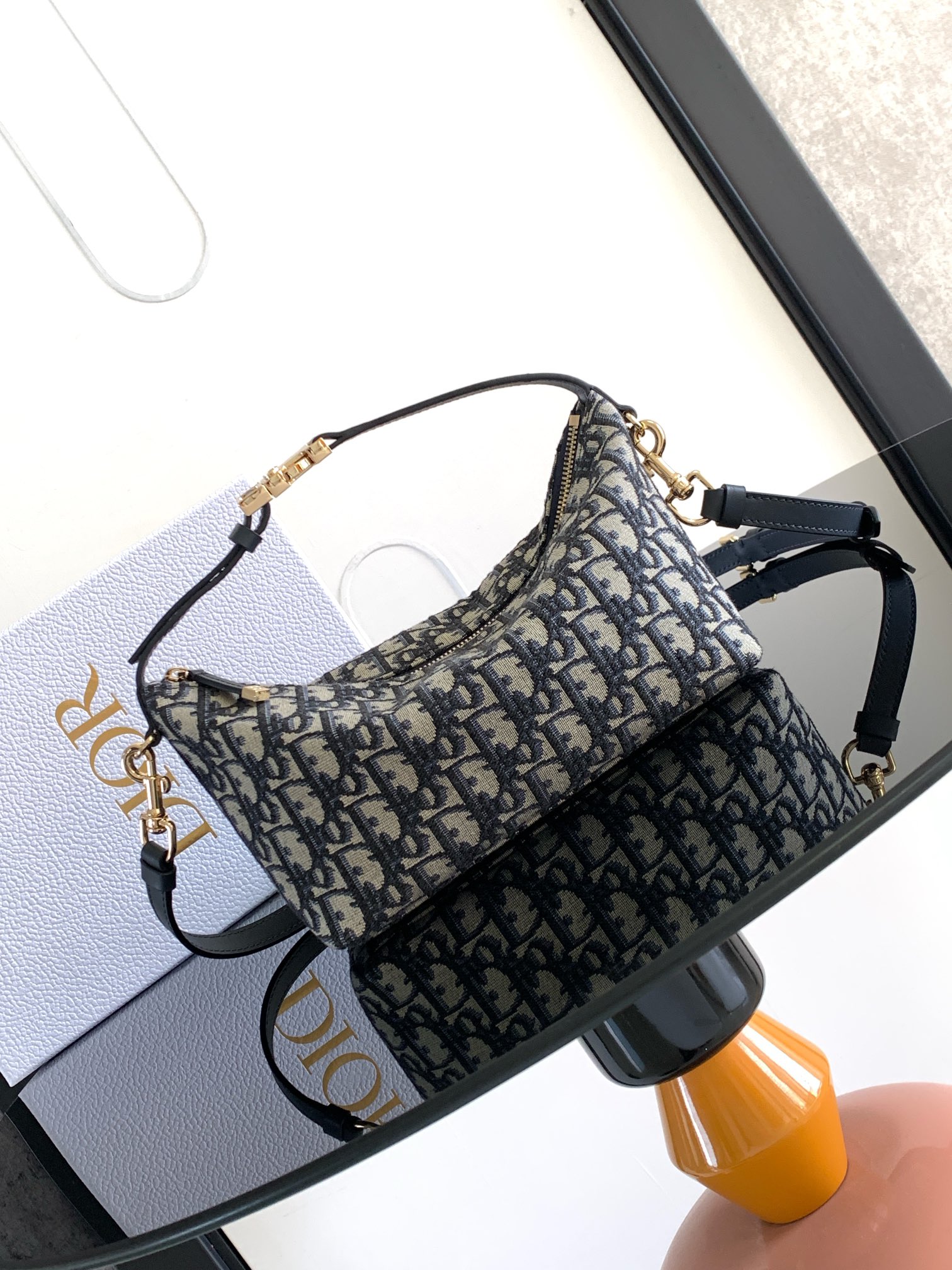 ディオール Travel Nomad ミディアム クラッチ ブルー BF-S5554 詳細画像 1