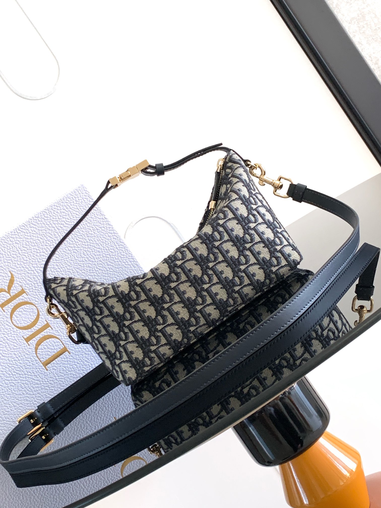 ディオール Travel Nomad ミディアム クラッチ ブルー BF-S5554 詳細画像 3