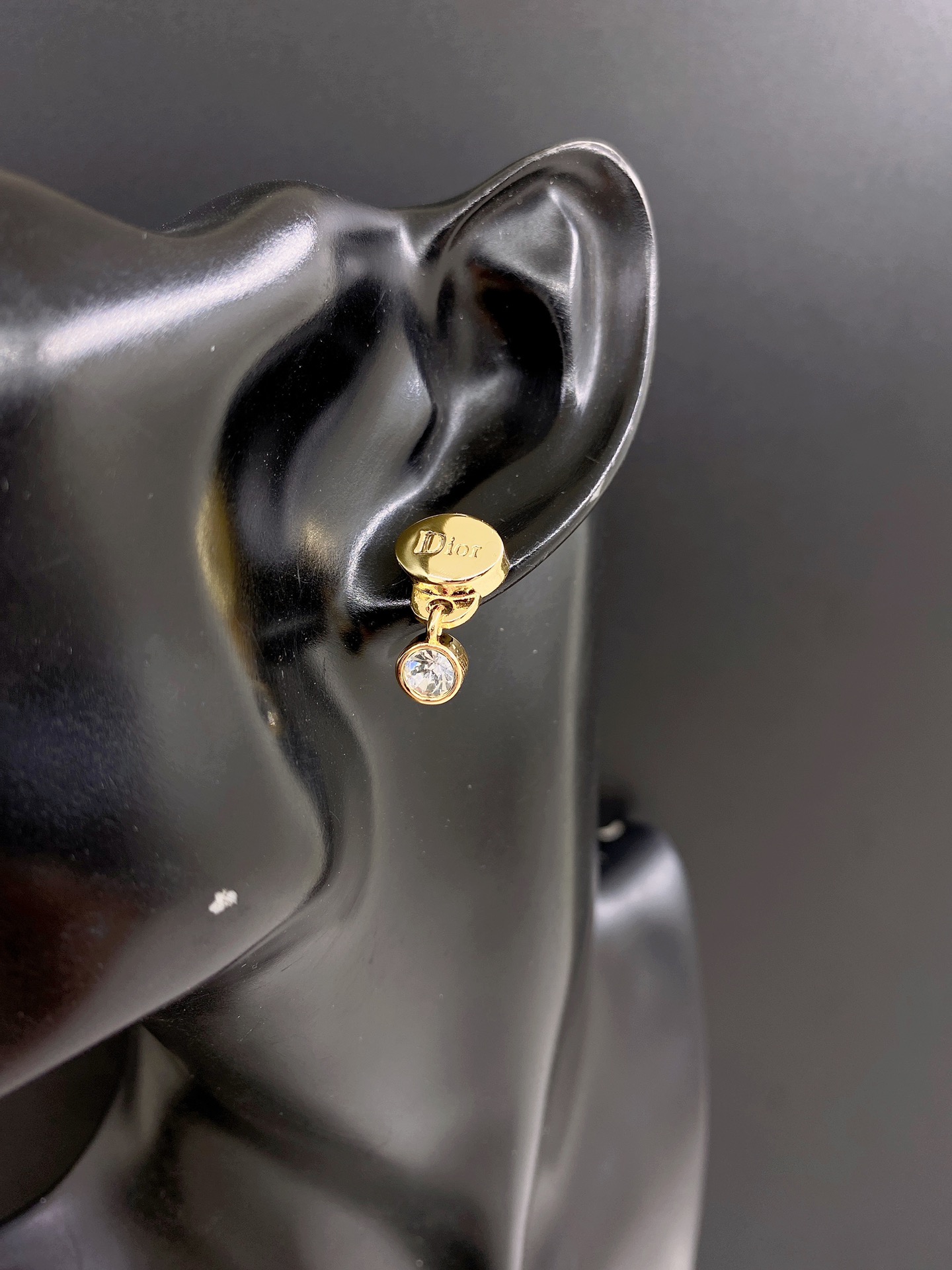 ディオール オーバル レタリング スタッドピアス ホワイト 詳細画像 2