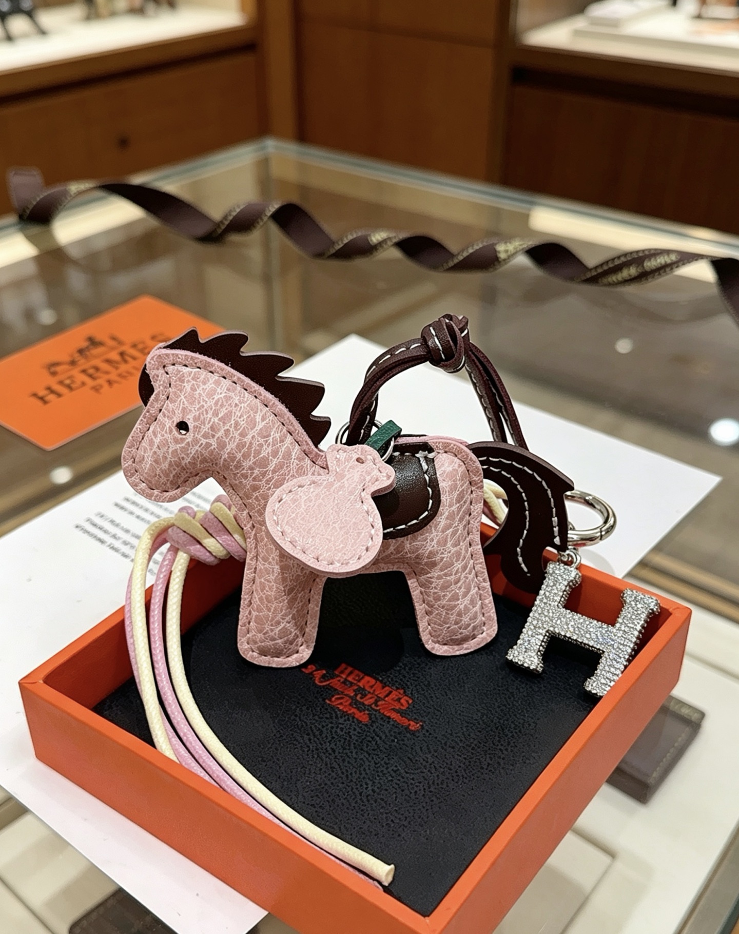 エルメス 編み込みコード＆Hチャーム付き ホースチャーム キーリング ピンク 詳細画像 3
