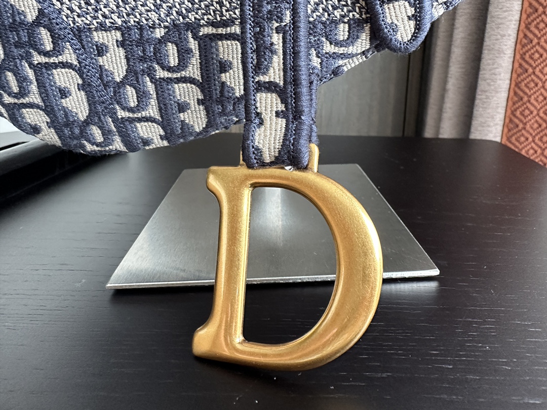 ディオール 刺繍デニム サドルバッグ ブルー 詳細画像 3