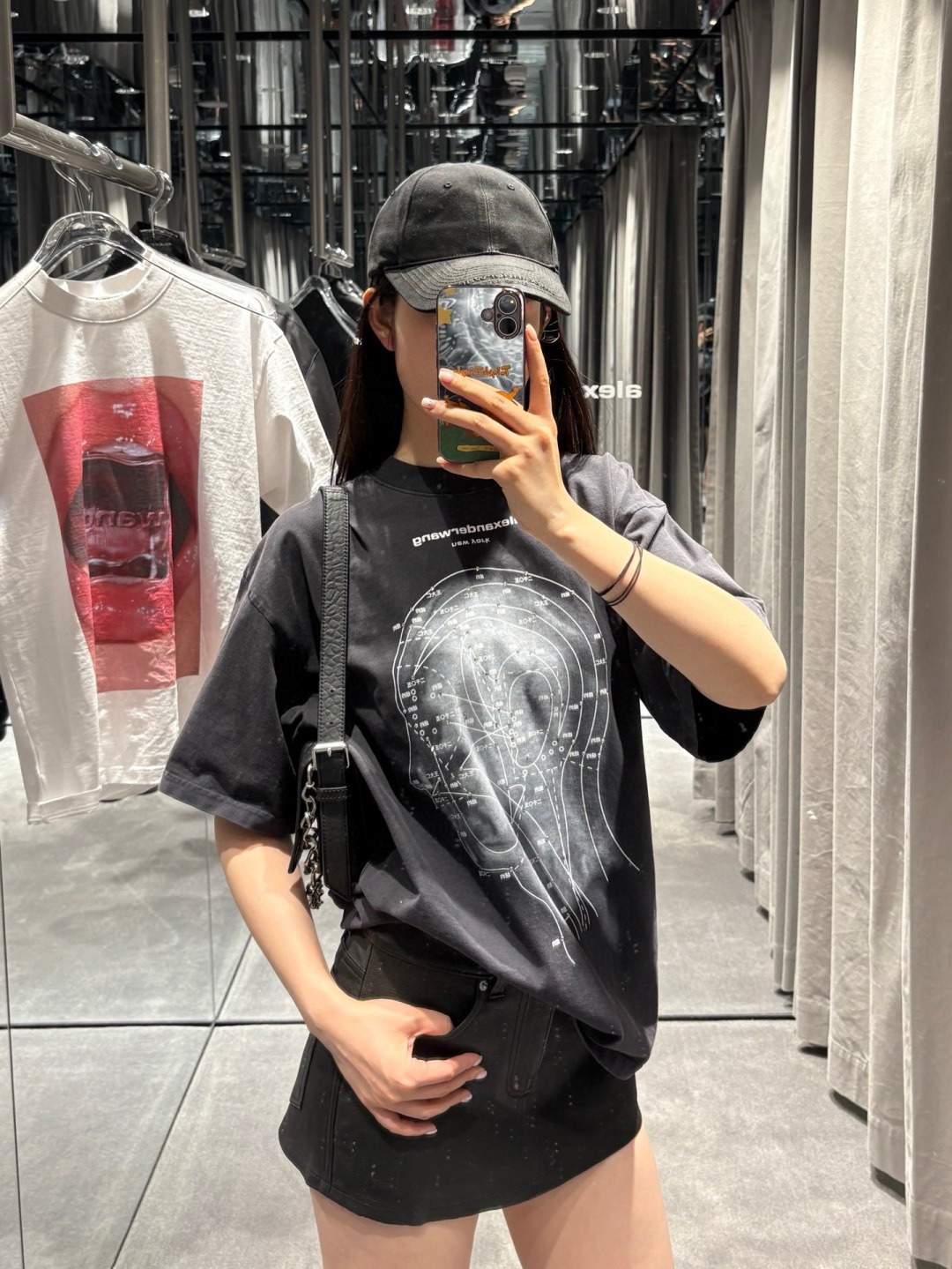 アレキサンダー ワン ブレイングラフィック ラインストーン Tシャツ ブラック