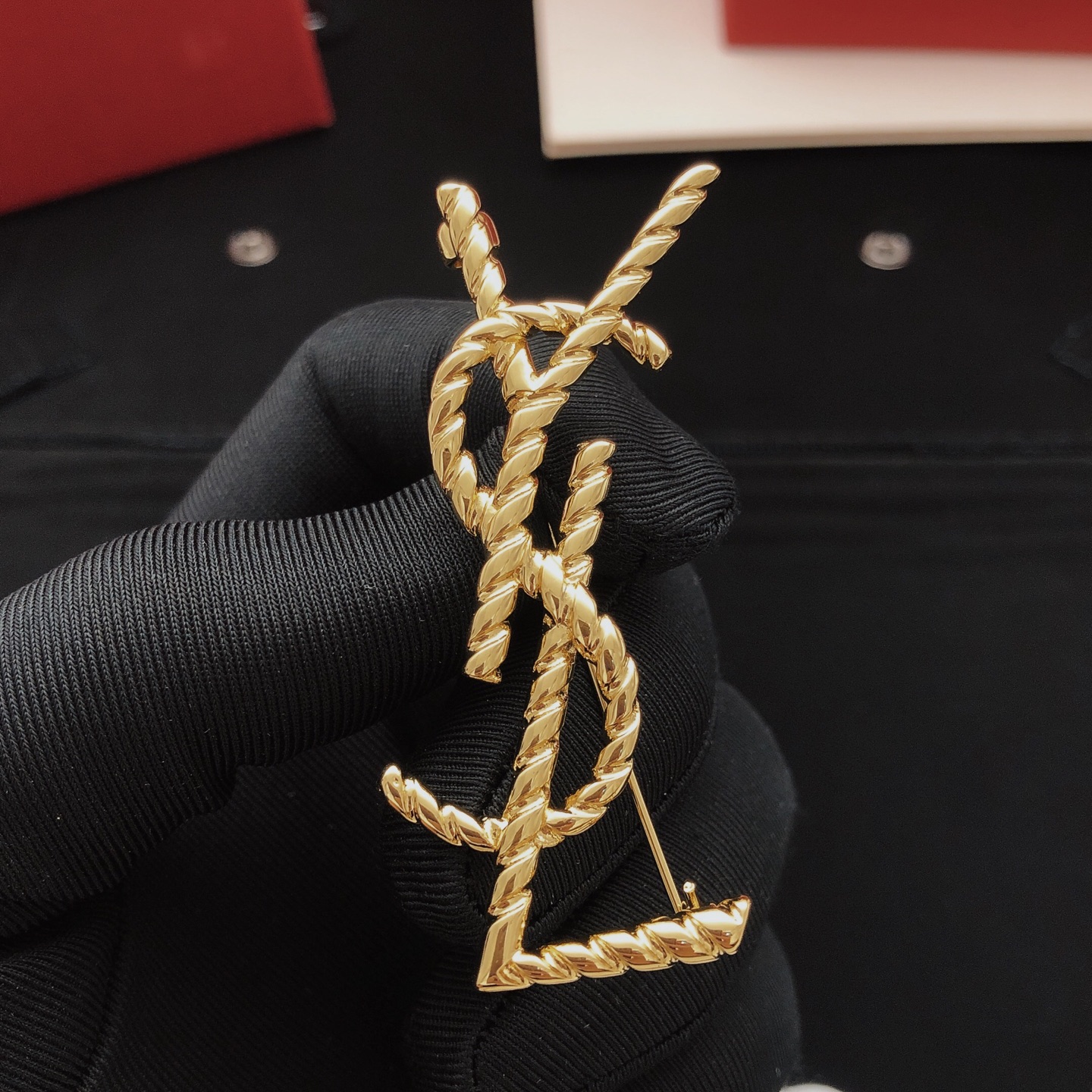 サンローラン 光沢ツイストブレイド ブローチ YXZ0021 詳細画像 1