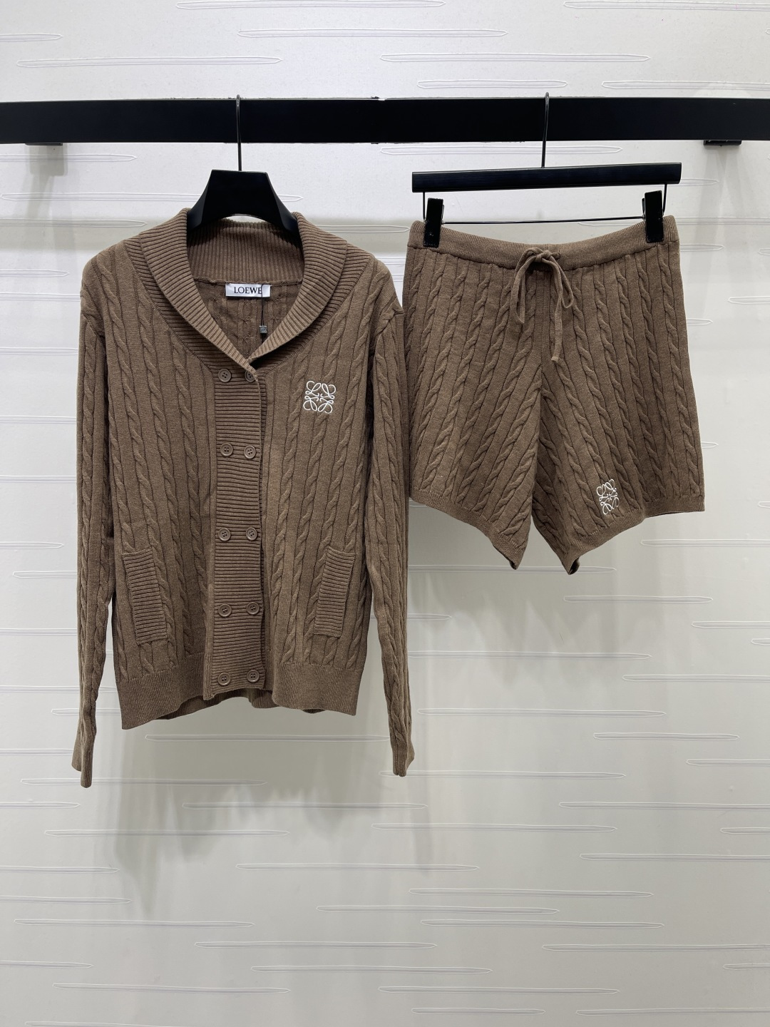 ロエベ ケーブルニット カーディガン ショートパンツ セットアップ ブラウン 詳細画像 1