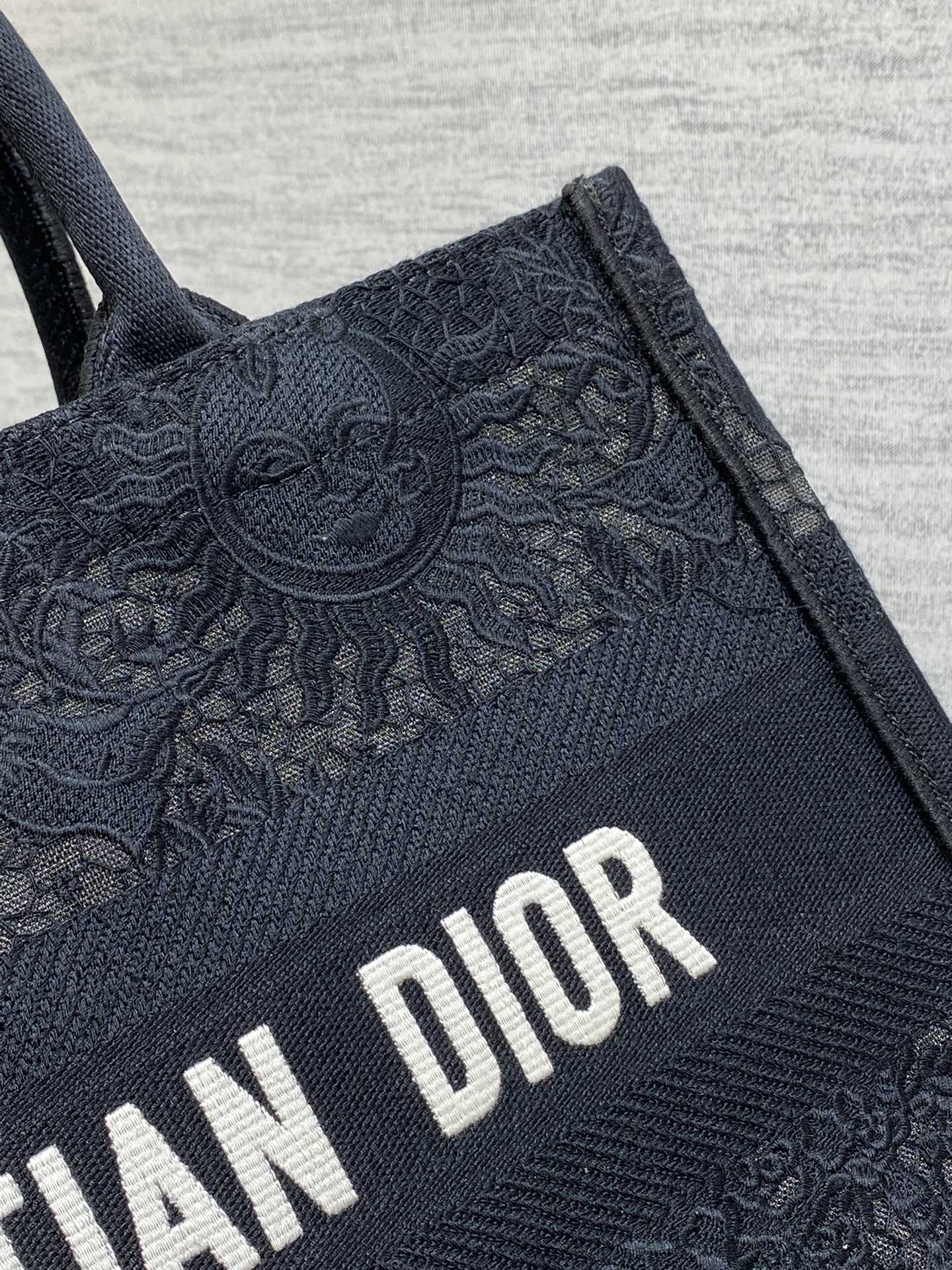 ディオール ブックトート ミディアム 刺繍キャンバス トートバッグ ブラック 詳細画像 3