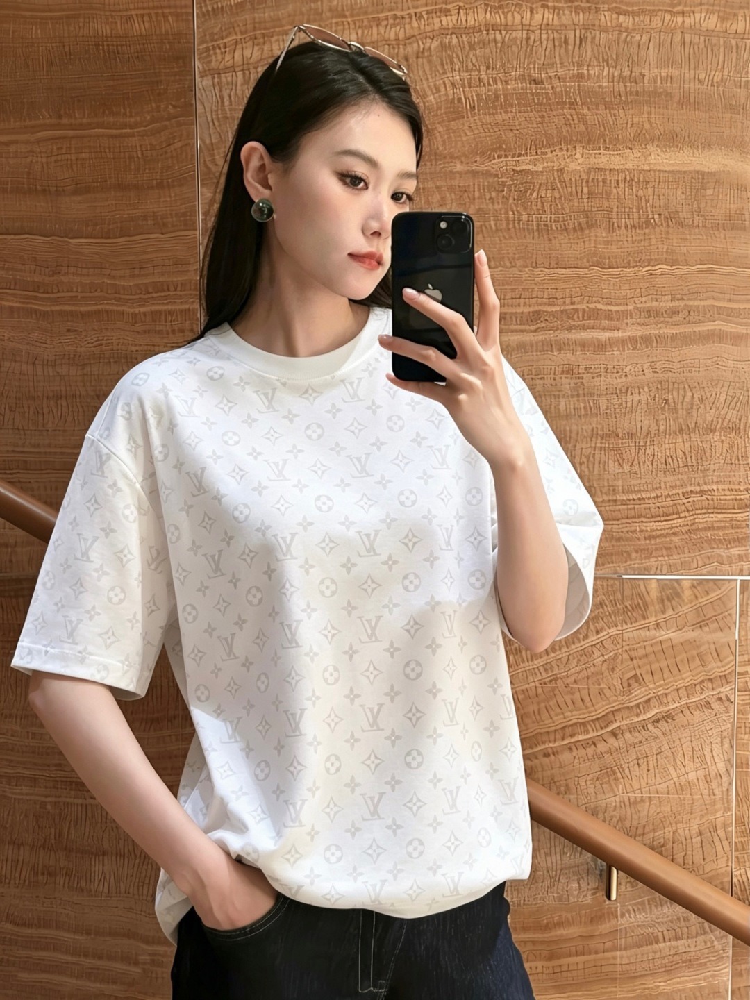 ルイ・ヴィトン 蛍光 モノグラム Tシャツ ホワイト