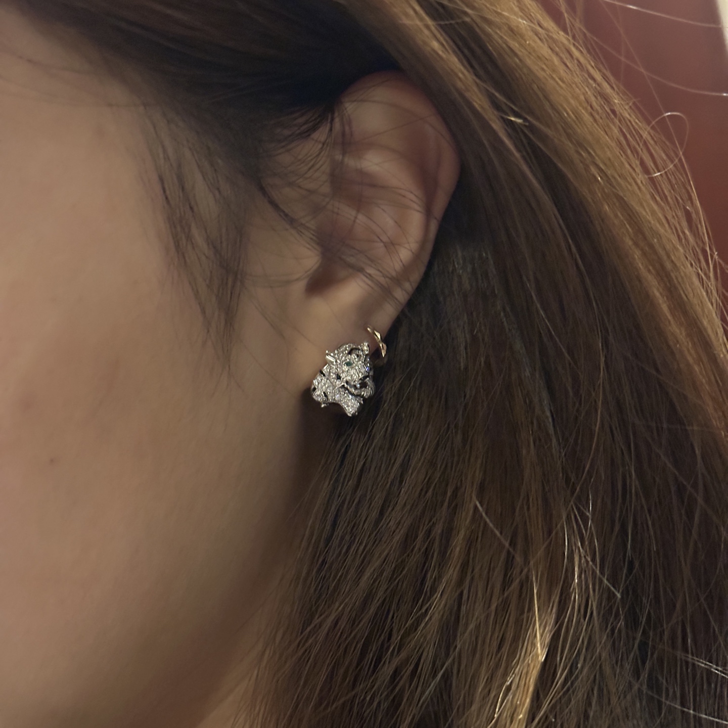 カルティエ パンテール ヘッド エナメル スタッドピアス エメラルドグリーン プラチナカラー A6993 詳細画像 3