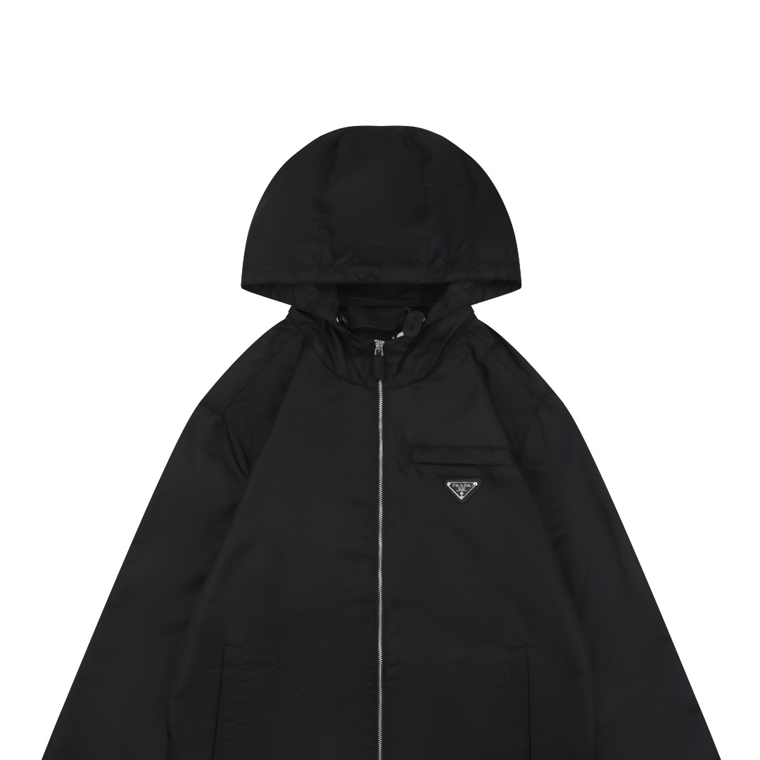 プラダ Re-Nylon トライアングルロゴ フード付きジャケット 詳細画像 3