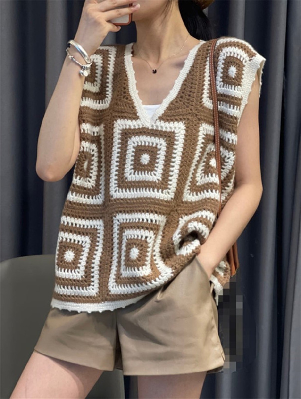 Vネック ハンドクロシェ カシミヤニットベスト ブラック ブラウン
