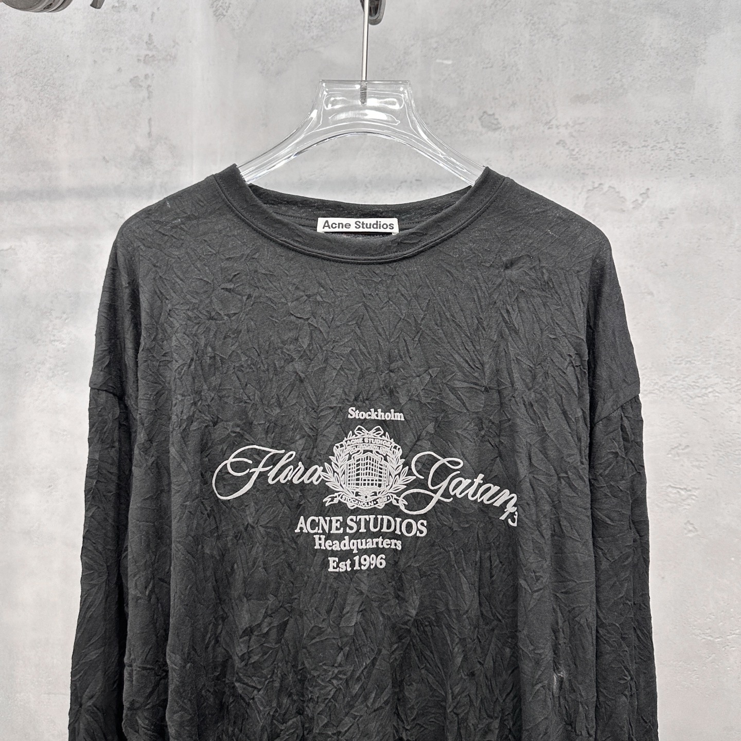 アクネ ストゥディオズ フロッキープリント 長袖Tシャツ ブラック 詳細画像 3