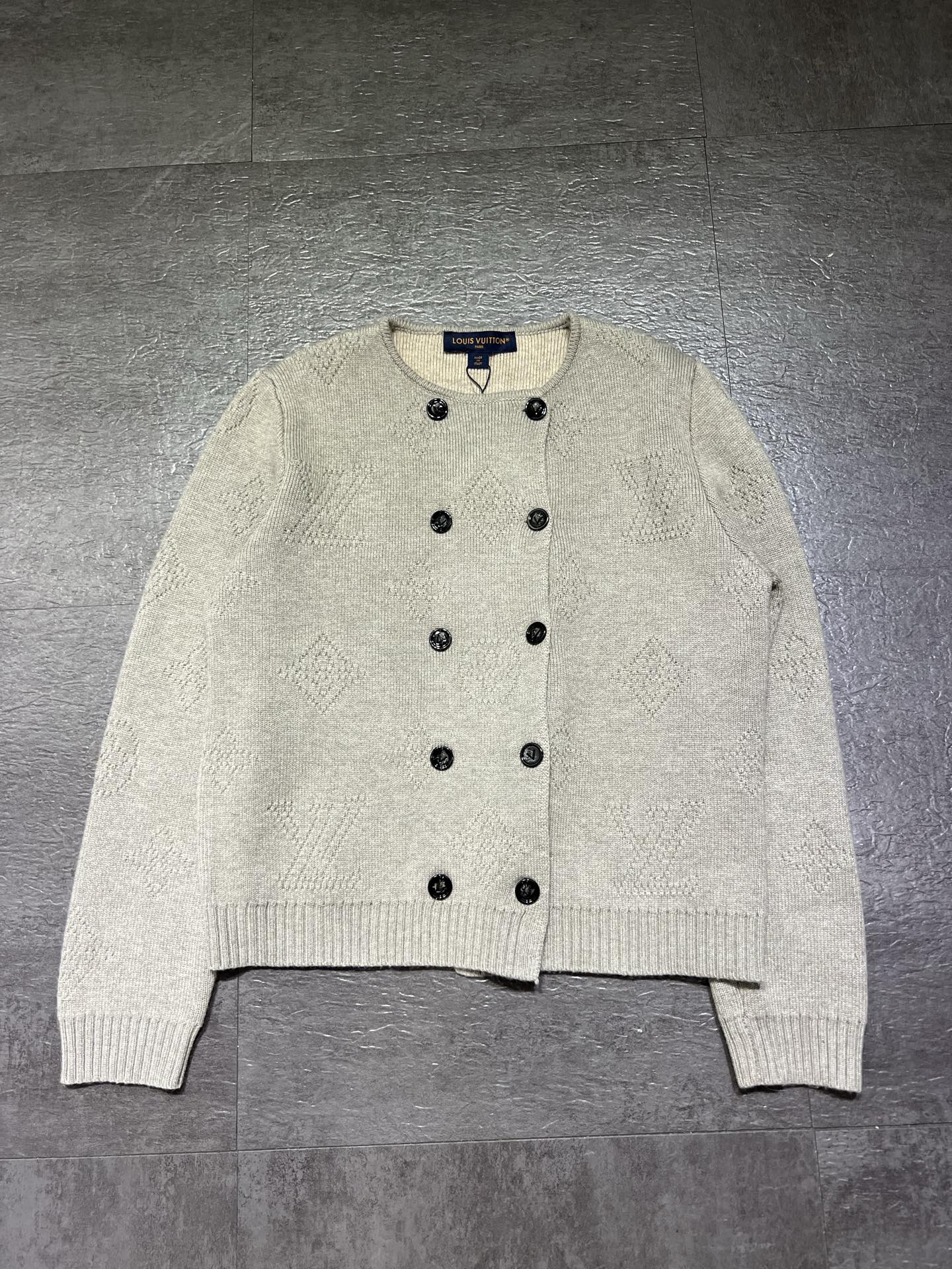 ルイ・ヴィトン ダブルブレスト 透かし編みニットカーディガン ウール カシミヤ混 詳細画像 3