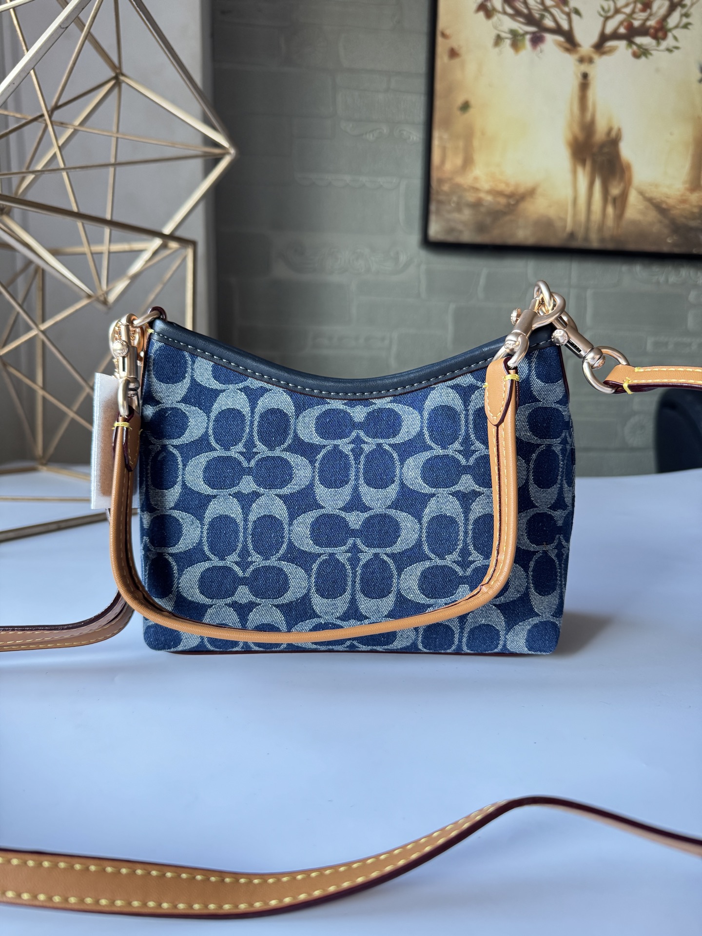 コーチ Mini Laurel クレセントショルダーバッグ ブルーデニム CBH16 詳細画像 3