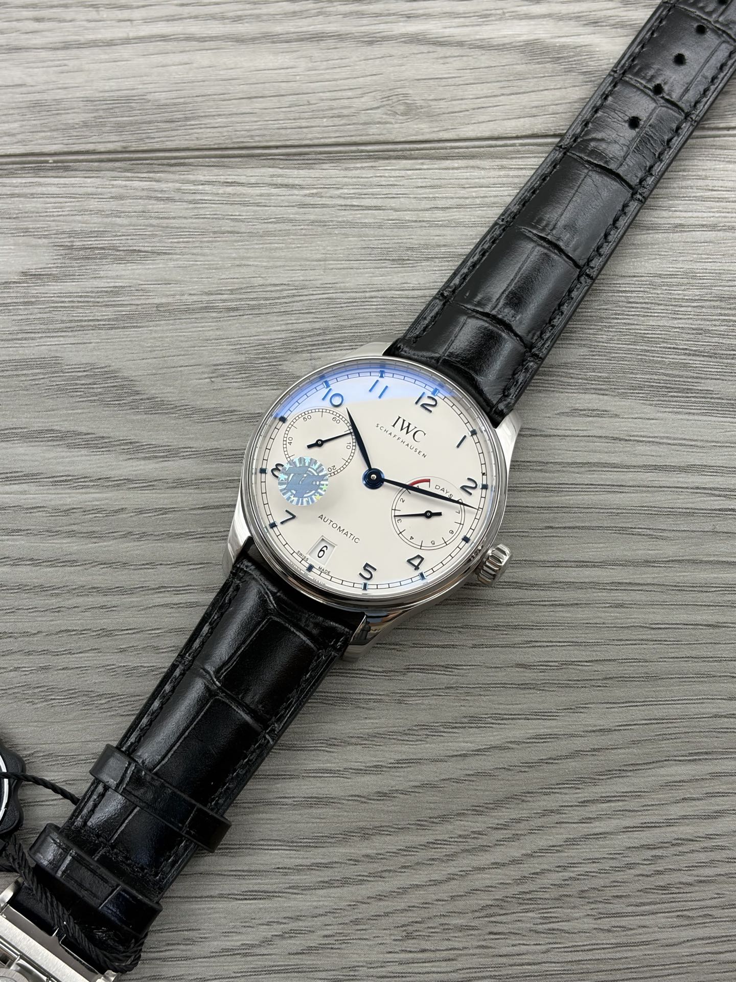 IWC ポルトギーゼ 7デイズ パワーリザーブ 自動巻き腕時計 シルバー ホワイト文字盤 ブラックレザー IW500713 詳細画像 3