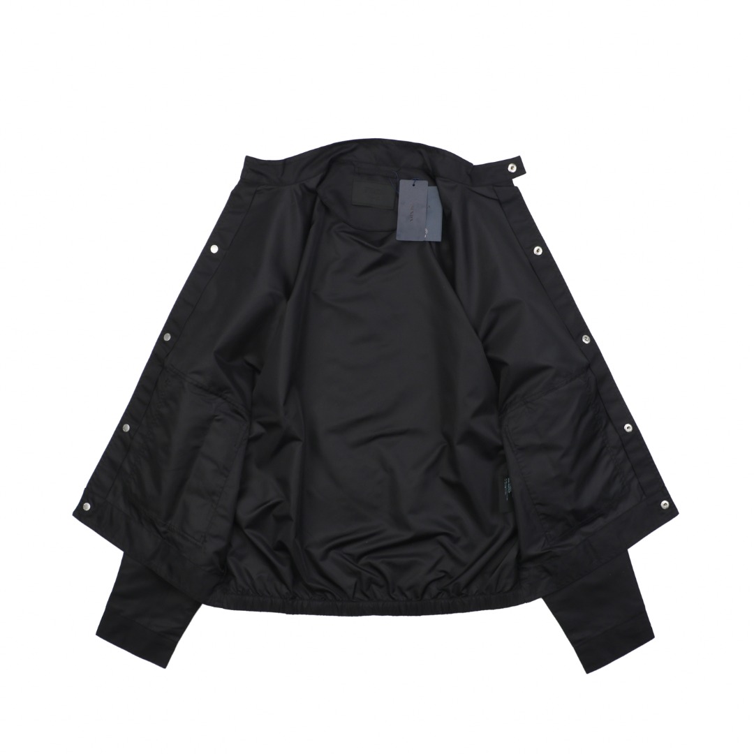 プラダ Re-Nylon ダブルポケット トライアングルロゴ ジャケット ブラック 詳細画像 2