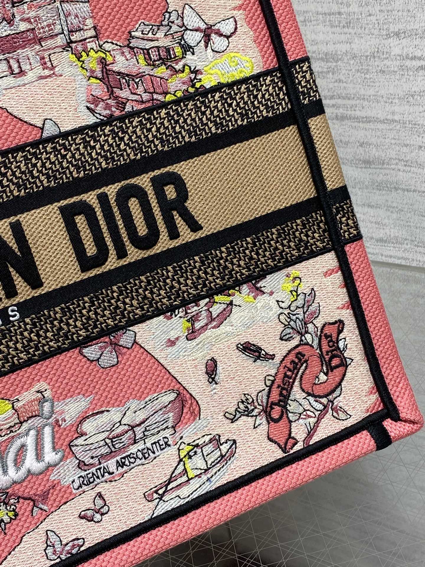 ディオール Book Tote 刺繍トートバッグ ミディアム 詳細画像 3
