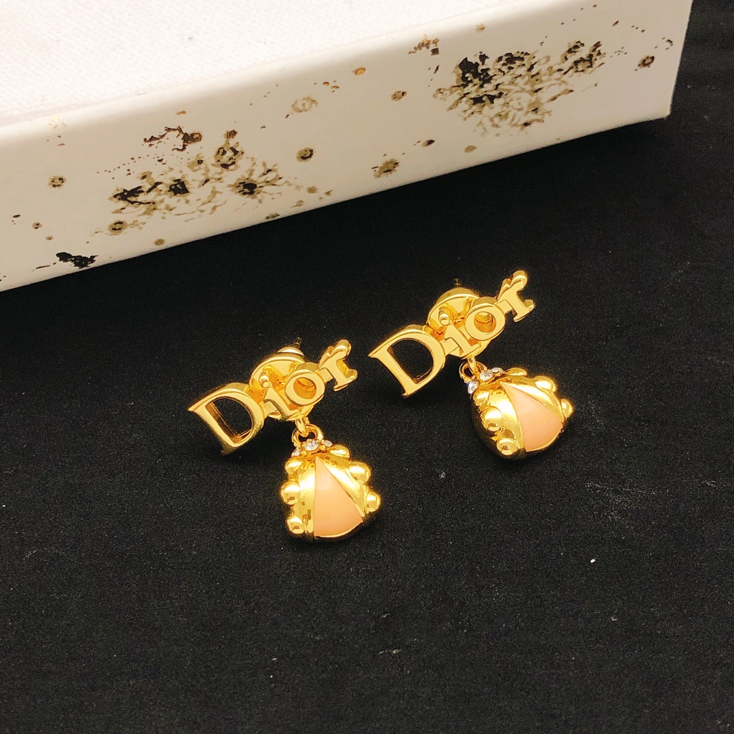 ディオール ビートル 昆虫モチーフ ピアス 詳細画像 3