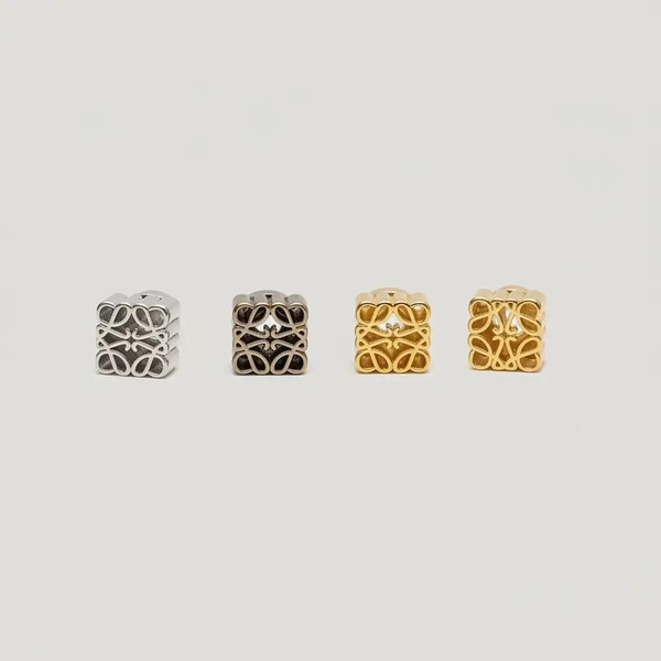 ロエベ アナグラム ひし形 ドロップピアス