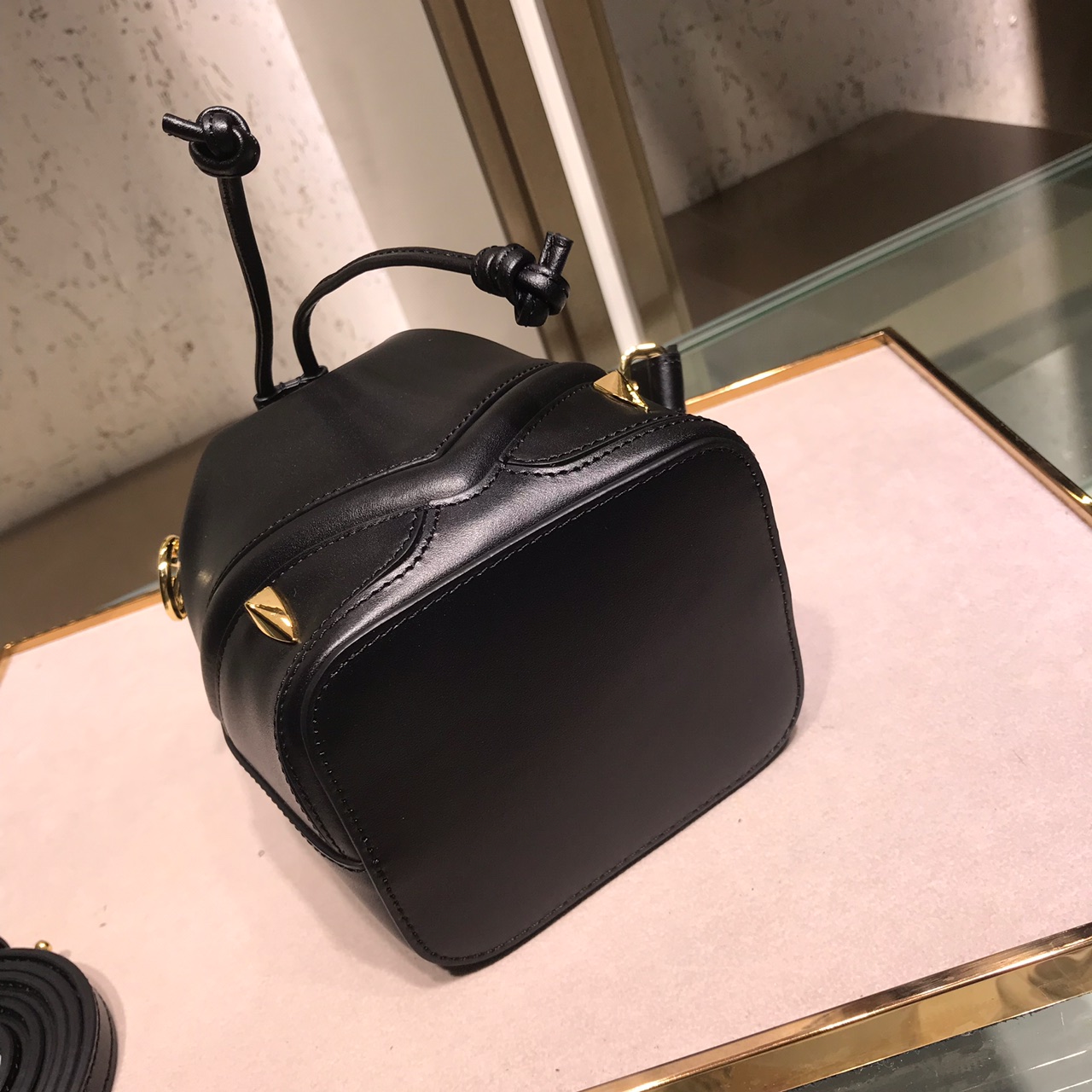 フェンディ ミニ バケットバッグ モンスターモチーフ ブラック 詳細画像 3