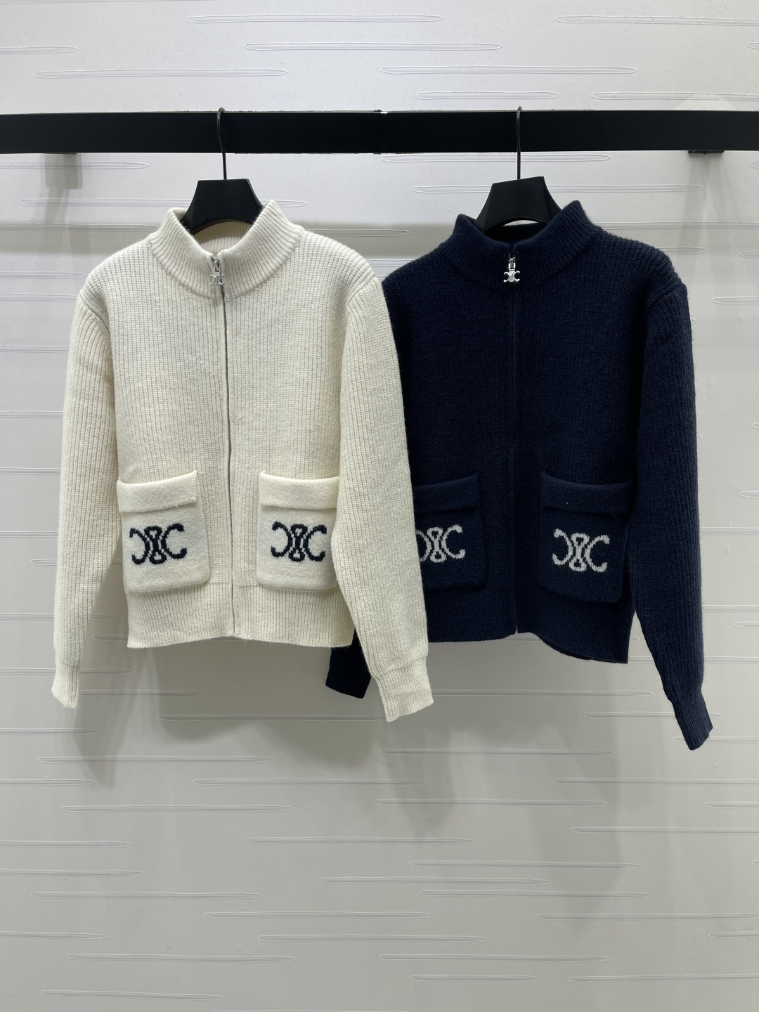 セリーヌ スタンドカラー ジップ ニットカーディガン アイボリー 詳細画像 1