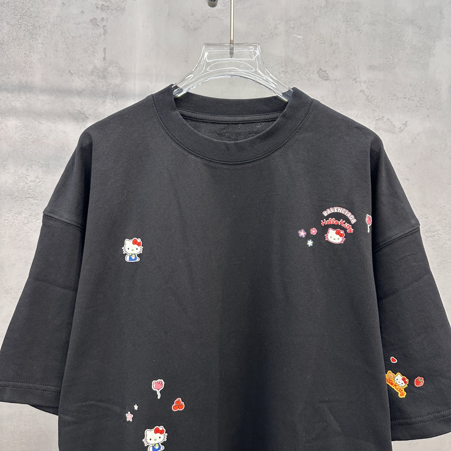 バレンシアガ ハローキティ 半袖Tシャツ ブラック 詳細画像 2