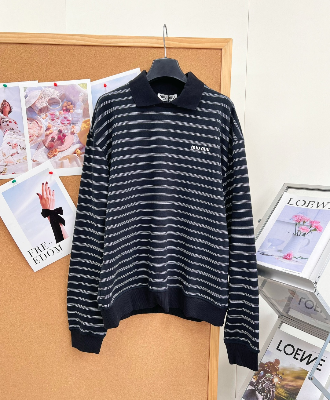 ミュウミュウ ポロカラー レター刺繍 ストライプ スウェット ネイビー 詳細画像 1