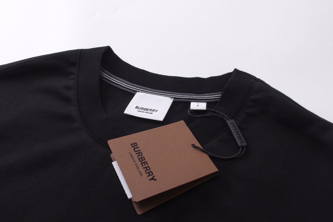 バーバリー レザーラベル ロゴ 半袖Tシャツ ブラック 詳細画像 3