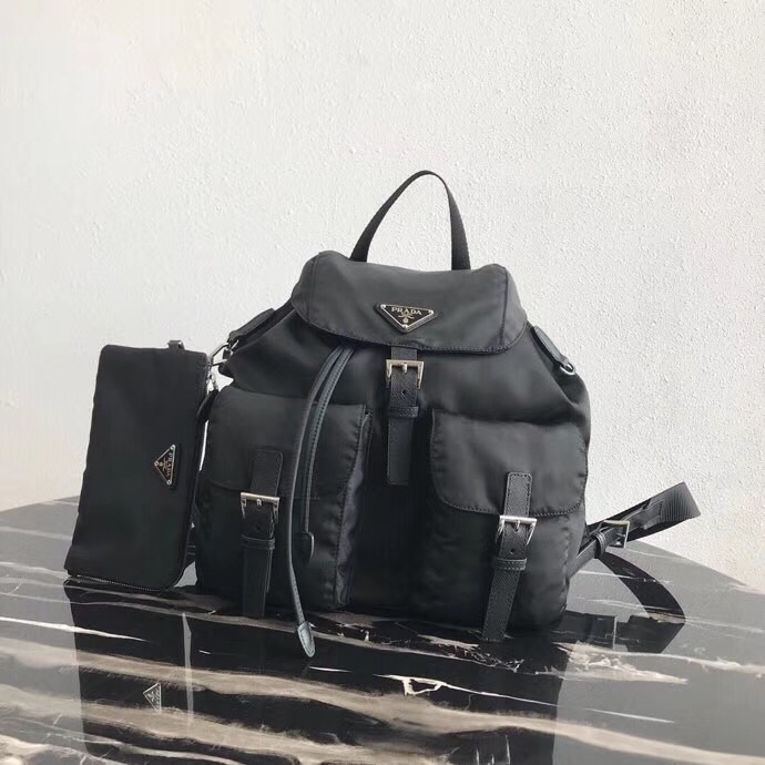 プラダ Re-Nylon サフィアーノレザー バックパック ポーチ付き ブラック 詳細画像 1