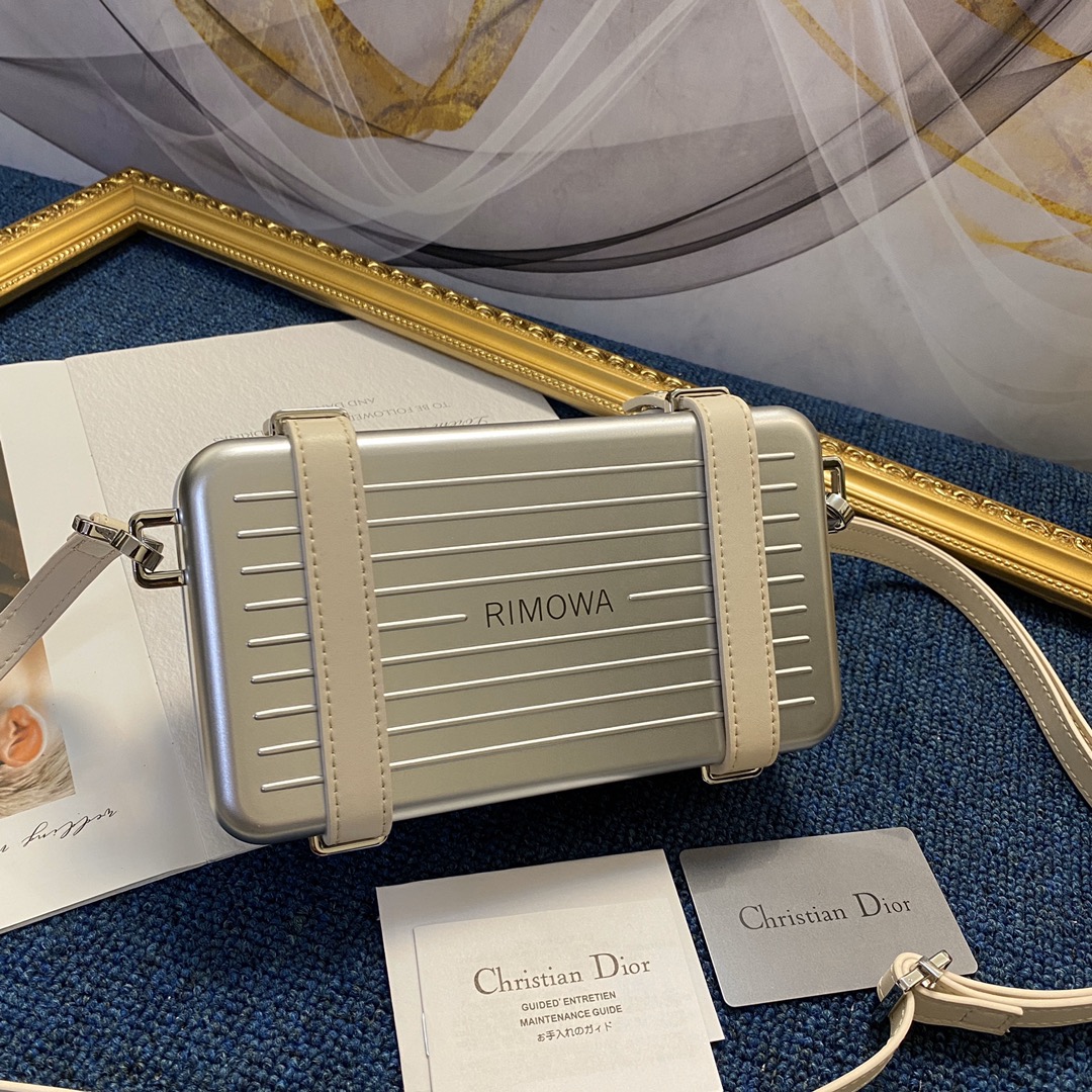 ディオール RIMOWA パーソナルクラッチ アルミニウム シルバー 詳細画像 3