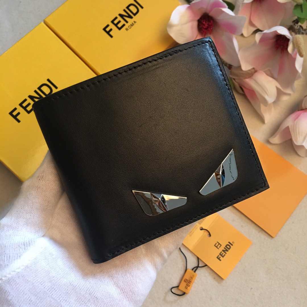 フェンディ バッグバグズ アイ 二つ折り 短財布 ブラック カーフレザー 8カードスロット 詳細画像 3