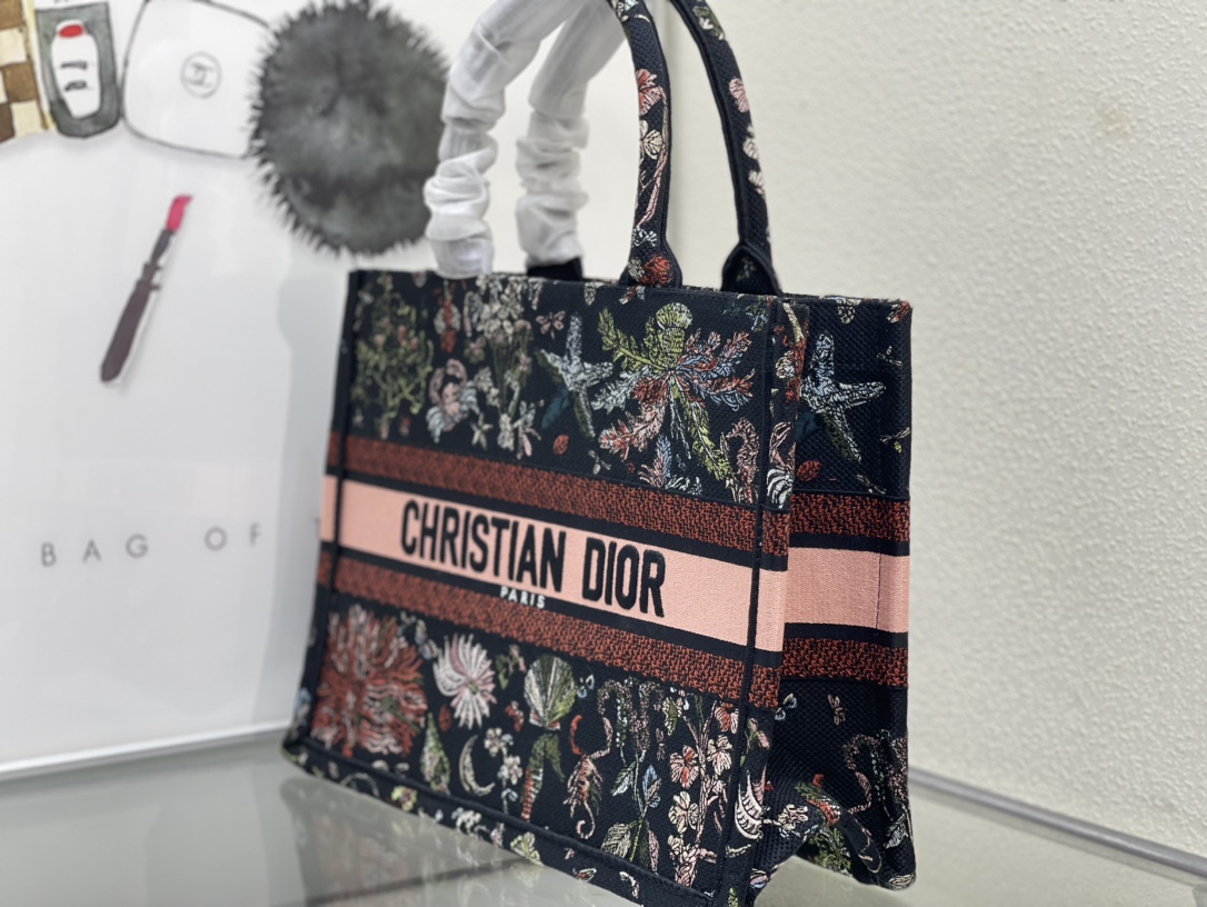 ディオール Book Tote Around the World 刺繍 トートバッグ ネイビーマルチカラー 詳細画像 2