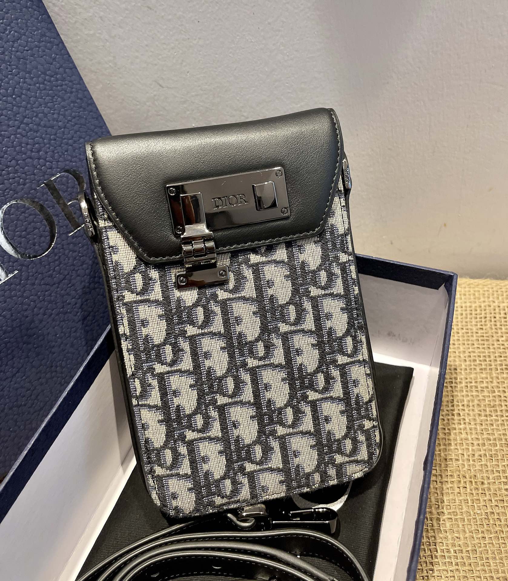 ディオール 縦型 ミニ スマホポーチ ショルダーバッグ ブラック 詳細画像 2