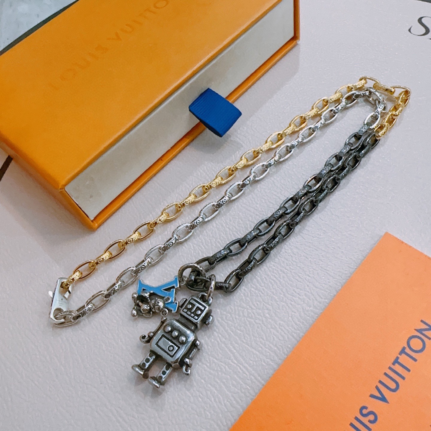 ルイ・ヴィトン ヴィンテージ チェーンネックレス ロボットチャーム ゴールド シルバー ブラック 詳細画像 1