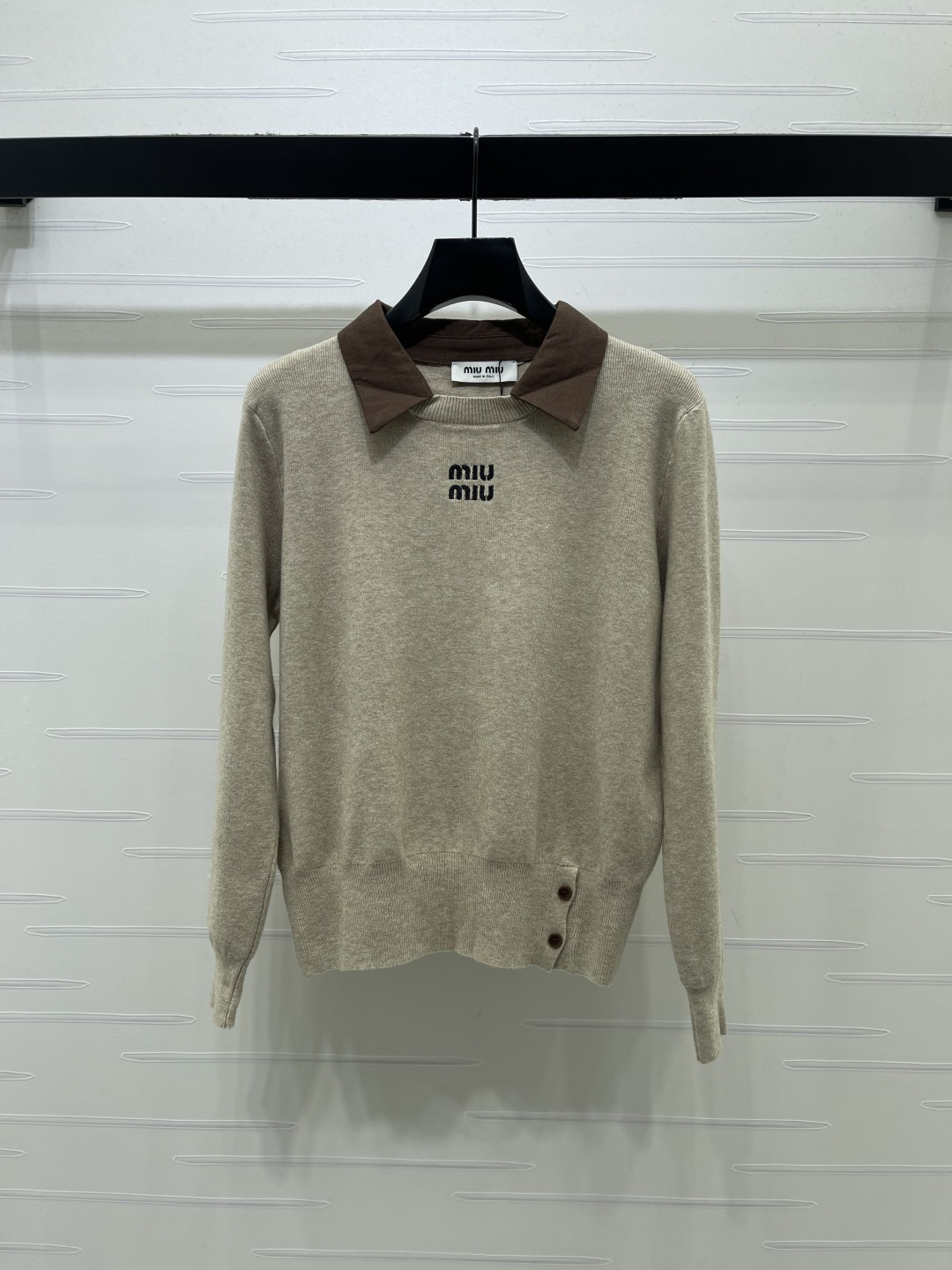 ミュウミュウ 配色襟 レイヤード風 ニット長袖トップス ベージュ×ブラウン 詳細画像 1