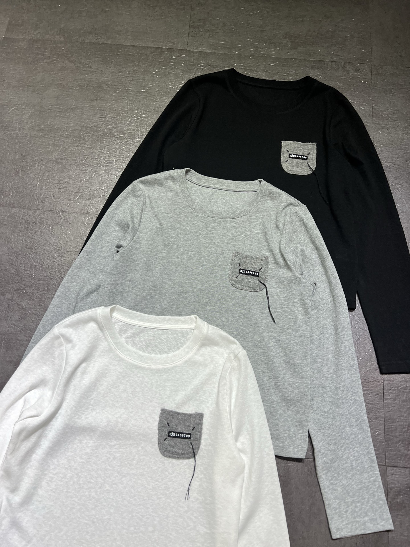メゾン マルジェラ ニットポケット 長袖Tシャツ ブラック/グレー/ホワイト 詳細画像 2